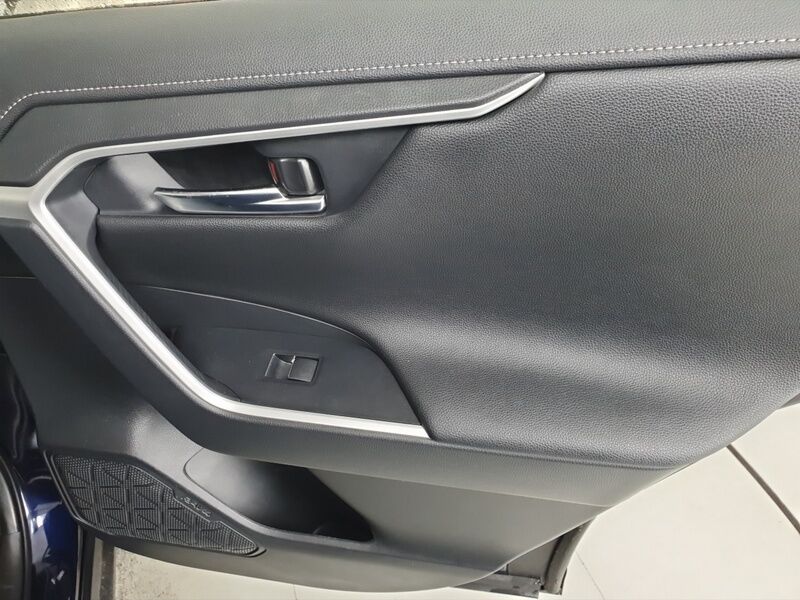 More views of Toyota RAV4