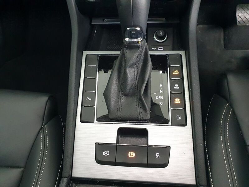 More views of Skoda Superb