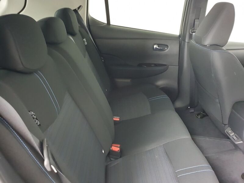 More views of Nissan Leaf