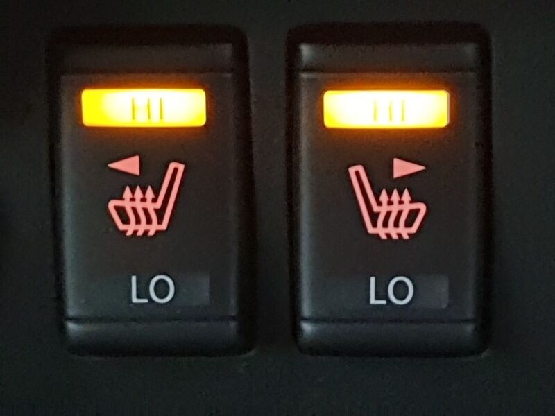 More views of Nissan Leaf