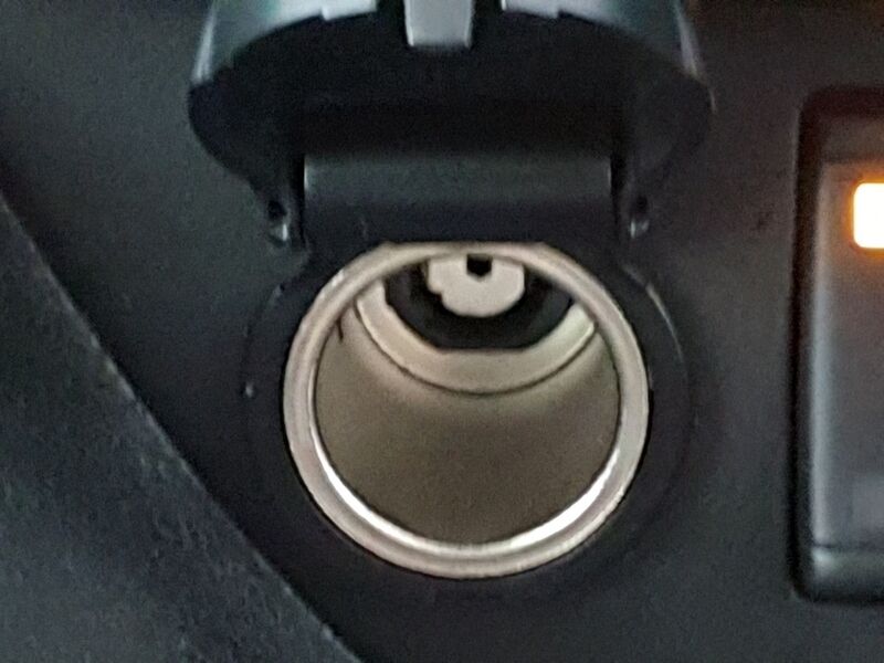 More views of Nissan Leaf