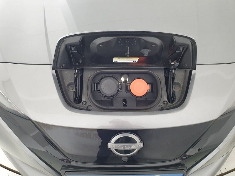 More views of Nissan Leaf