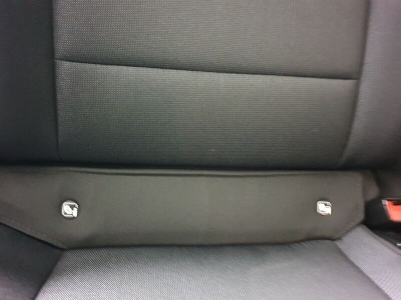 More views of MG MG4