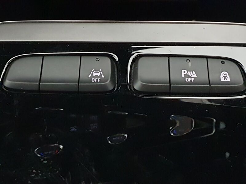 More views of Opel Mokka