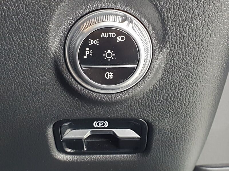 More views of Mercedes-Benz C-Class