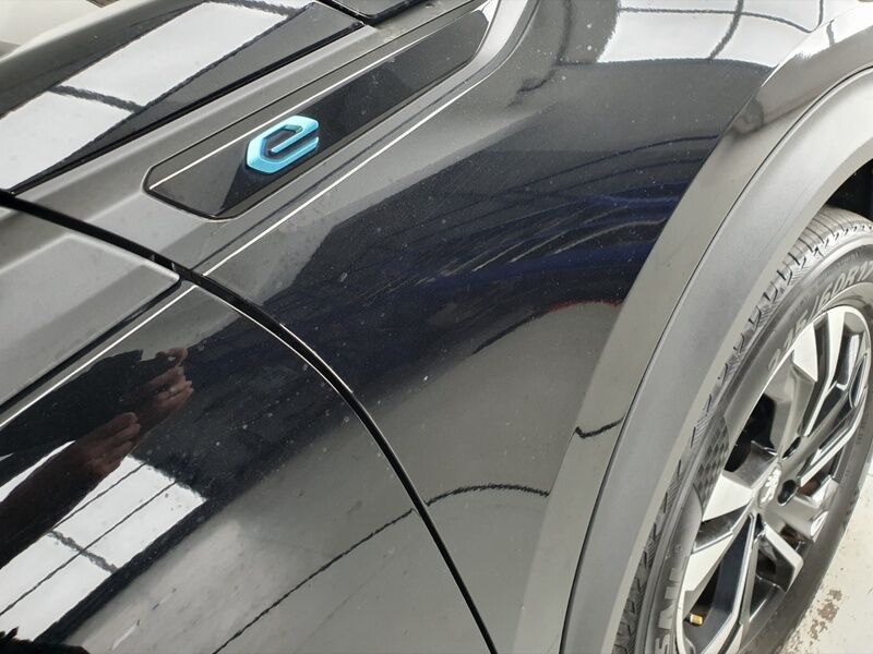 More views of Peugeot 2008