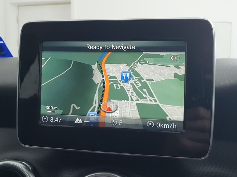 More views of Mercedes-Benz GLA