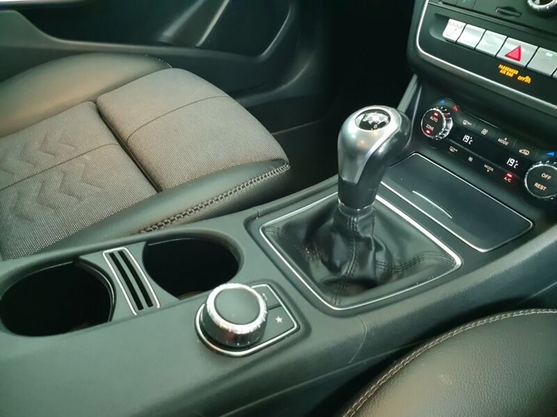 More views of Mercedes-Benz GLA