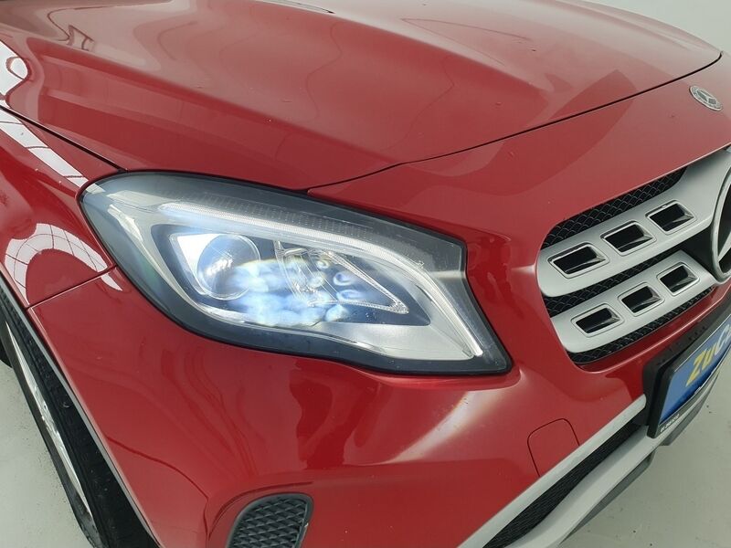 More views of Mercedes-Benz GLA