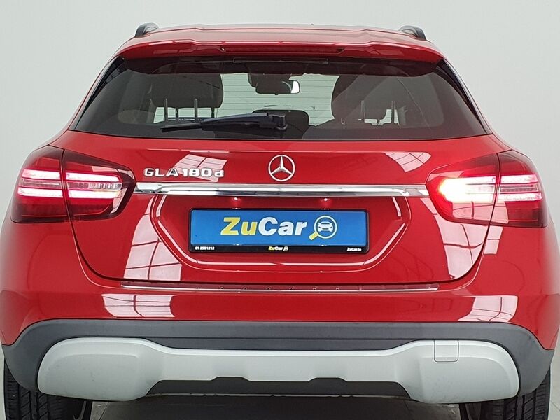 More views of Mercedes-Benz GLA