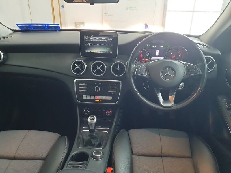 More views of Mercedes-Benz GLA