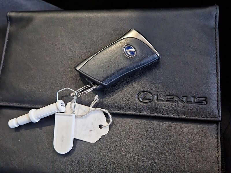 More views of Lexus UX