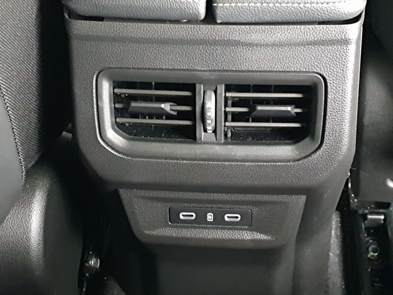 More views of Renault Rafale