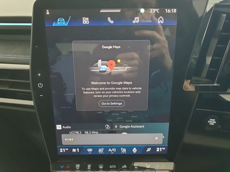 More views of Renault Rafale