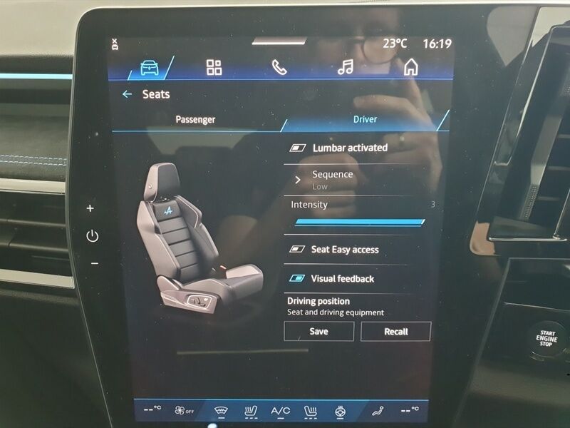 More views of Renault Rafale