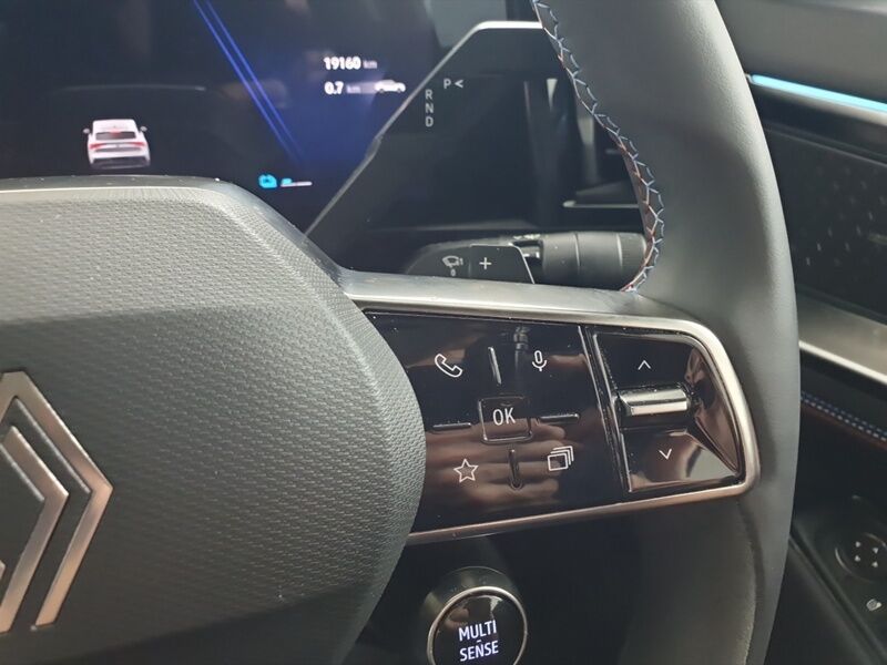 More views of Renault Rafale