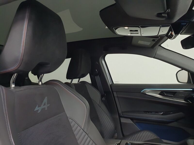 More views of Renault Rafale