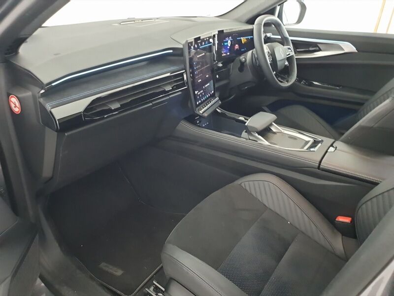 More views of Renault Rafale