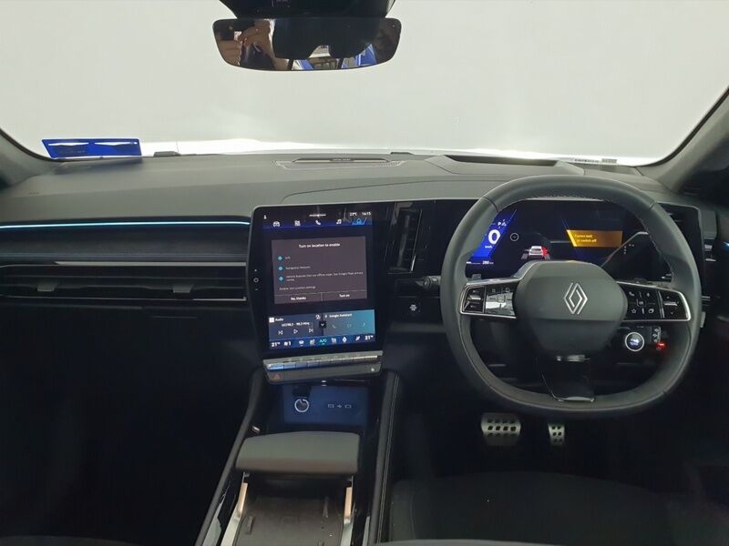 More views of Renault Rafale