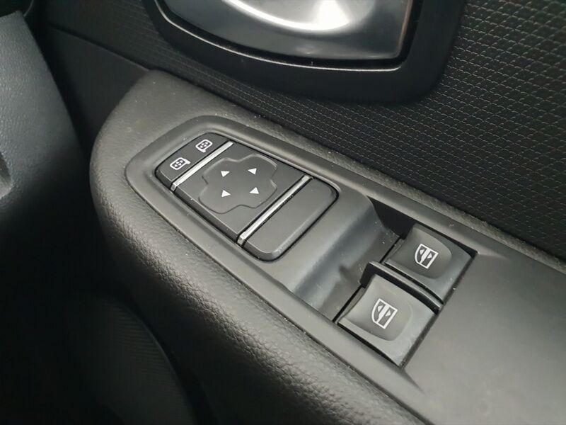 More views of Renault Clio