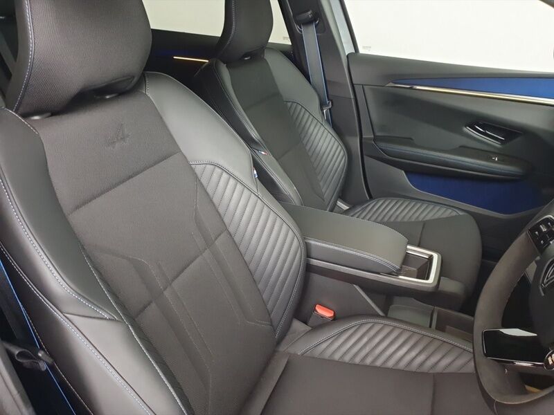 More views of Renault Scenic