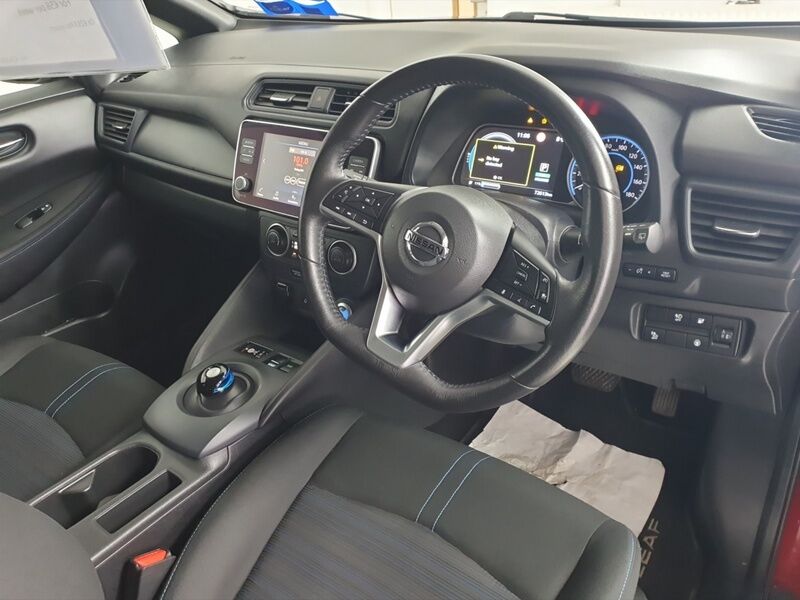 More views of Nissan Leaf