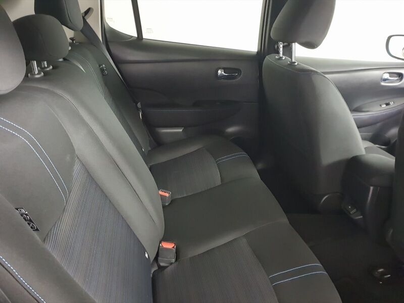 More views of Nissan Leaf