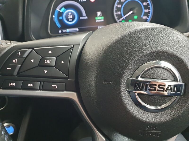 More views of Nissan Leaf