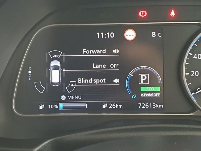 More views of Nissan Leaf