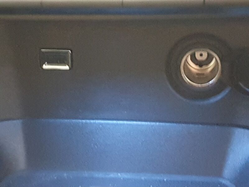 More views of Peugeot 3008