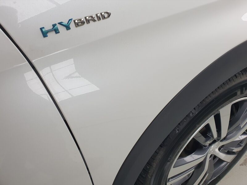 More views of Peugeot 3008