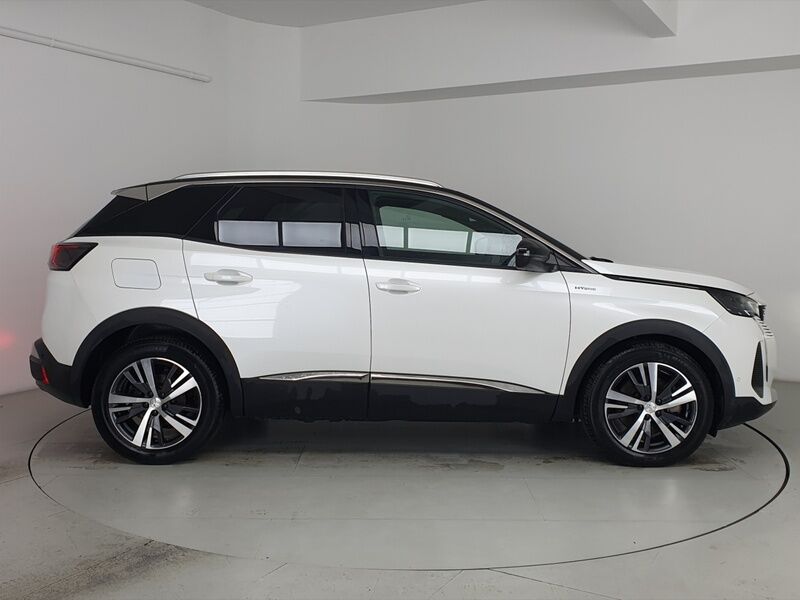 More views of Peugeot 3008