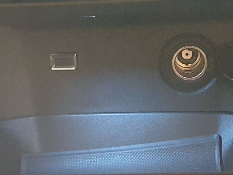 More views of Peugeot 3008