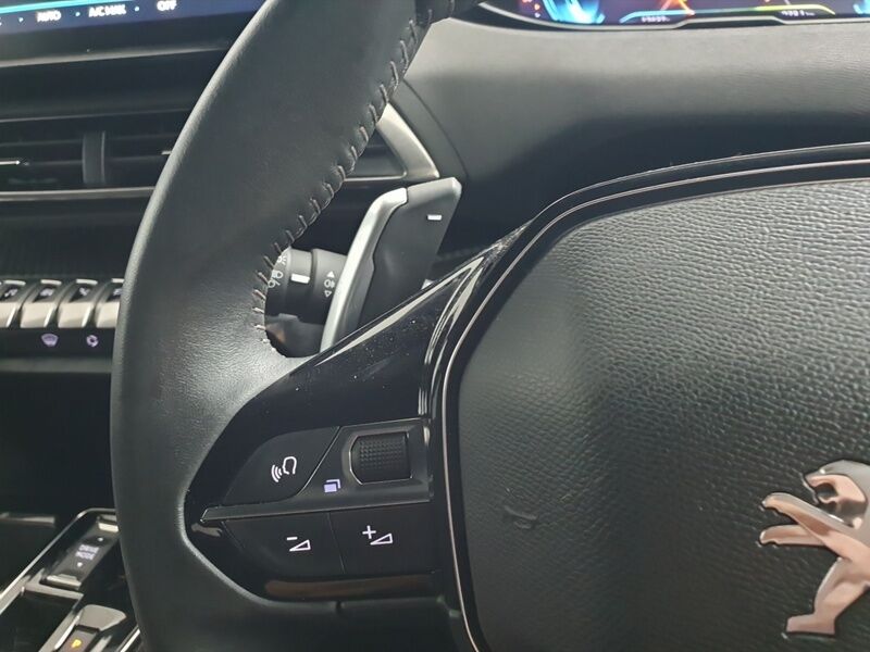 More views of Peugeot 3008