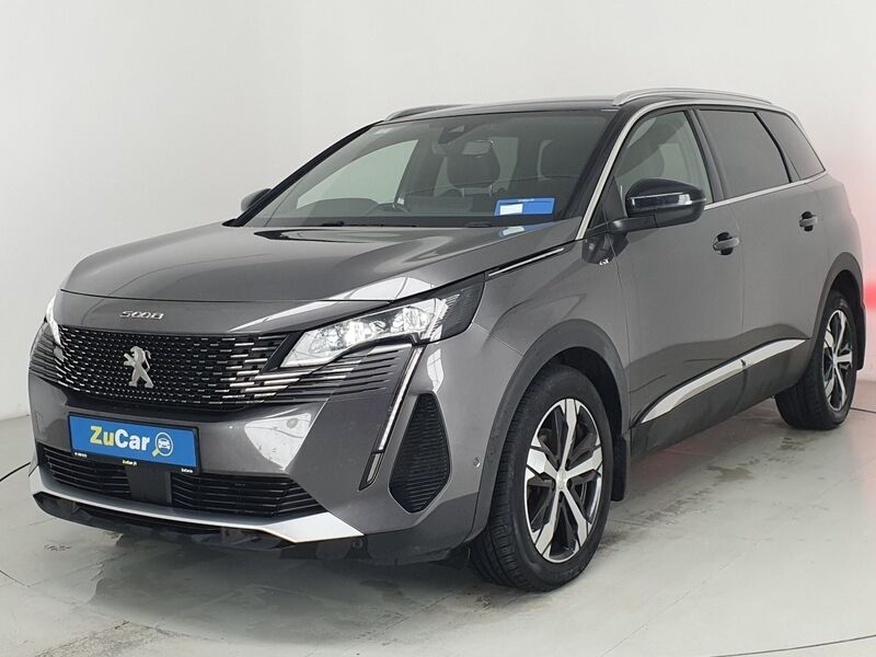 More views of Peugeot 5008