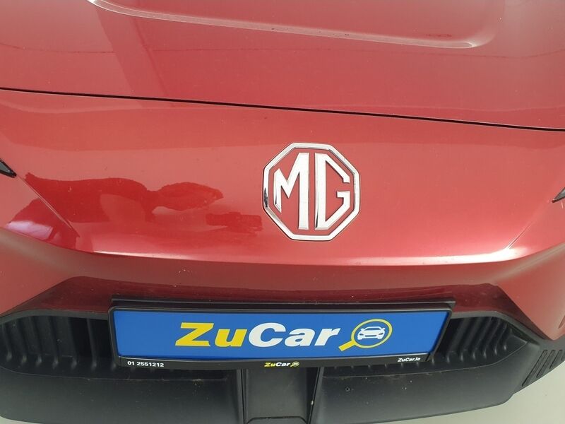 More views of MG MG4