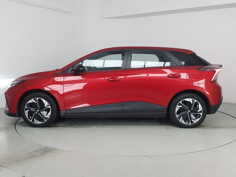 More views of MG MG4