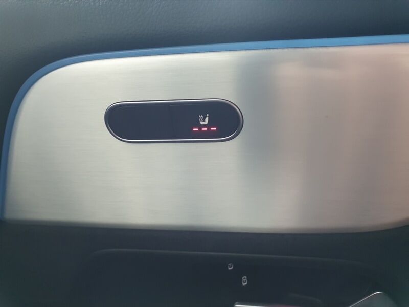 More views of Mercedes-Benz EQA