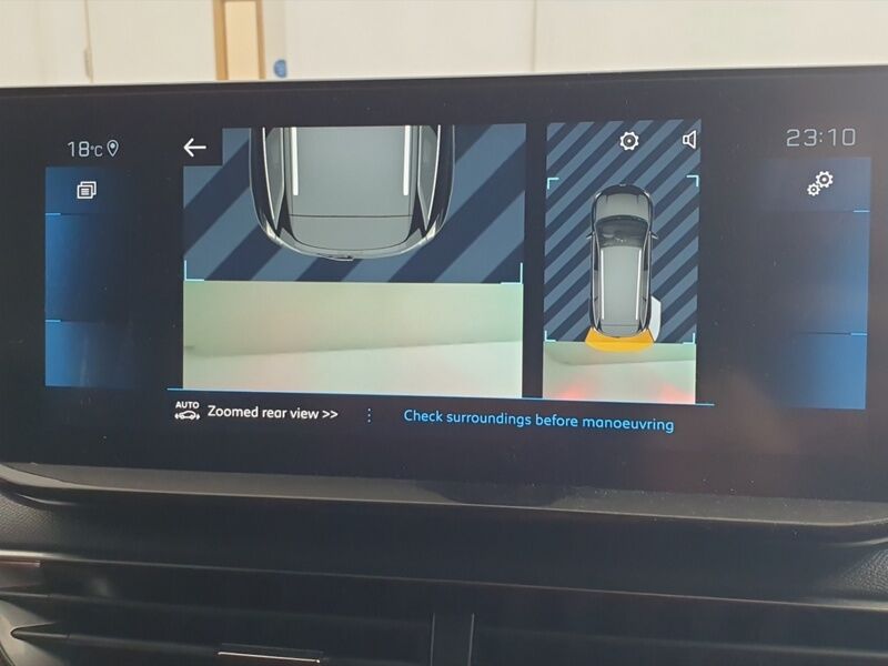 More views of Peugeot 5008