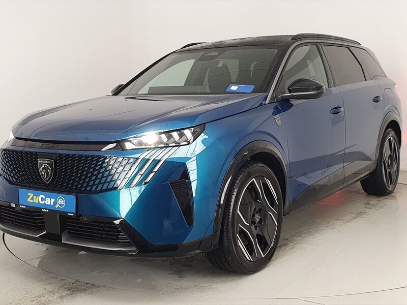 More views of Peugeot 5008