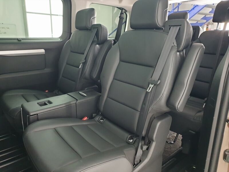 More views of Citroen Spacetourer