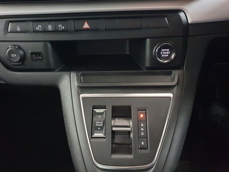 More views of Citroen Spacetourer