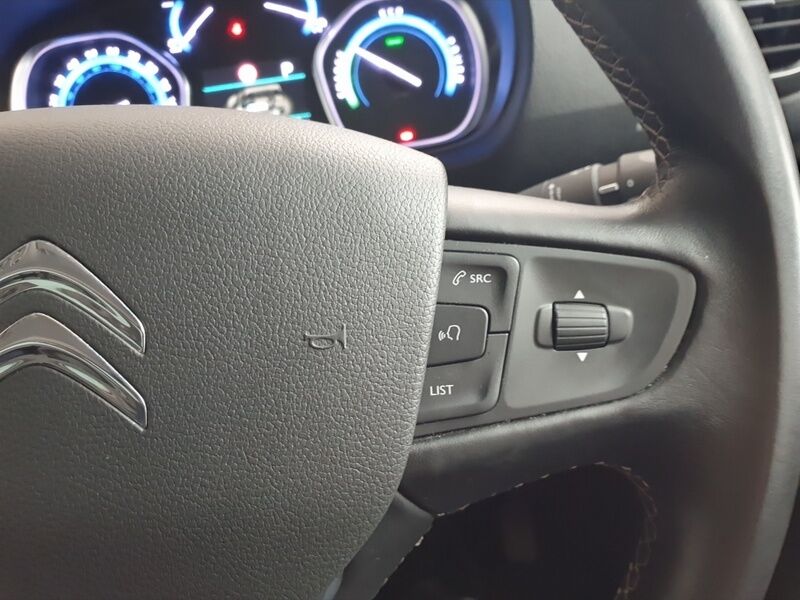 More views of Citroen Spacetourer