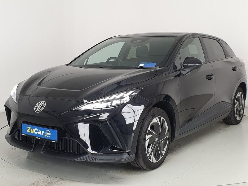 More views of MG MG4