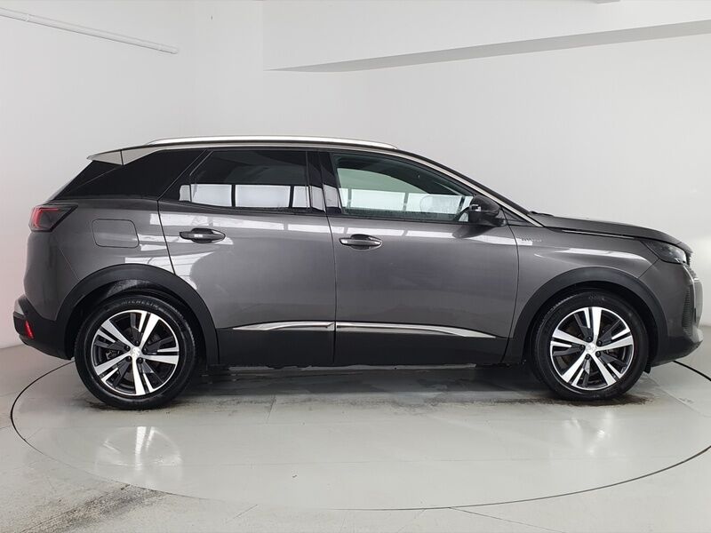 More views of Peugeot 3008