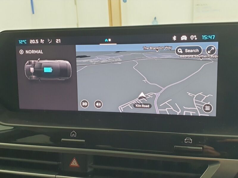 More views of Citroen e-C4 X