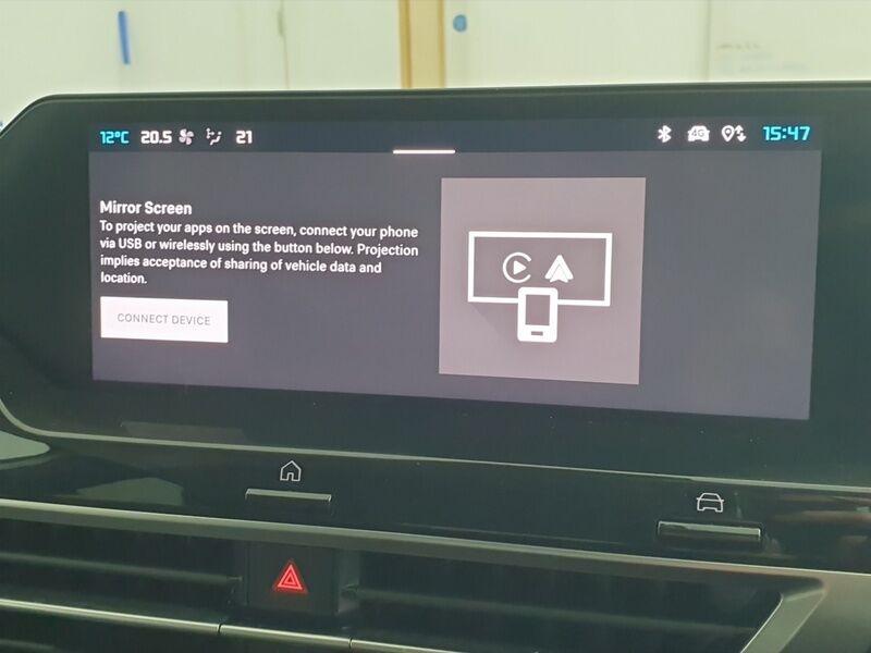 More views of Citroen e-C4 X