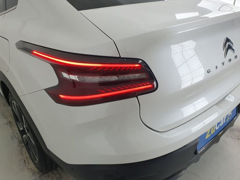 More views of Citroen e-C4 X