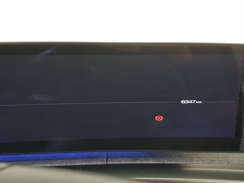 More views of Peugeot 3008