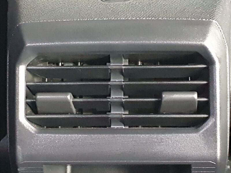 More views of Peugeot 3008